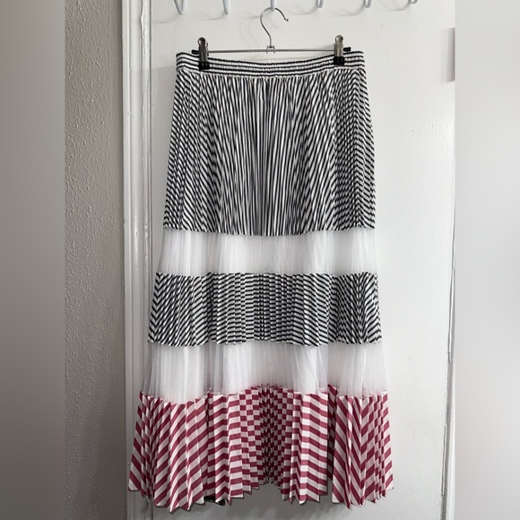 CLUB MONACO Pleated Midi Skirt size M - Picture 6 of 10